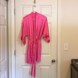 Victoria’s Secret Pink Satin Kimono 💗